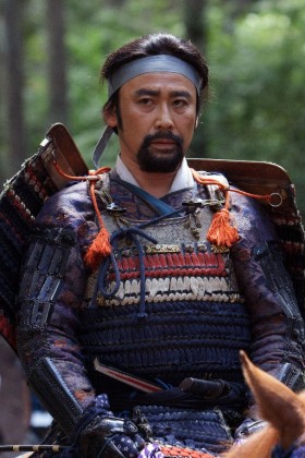 小山田茂誠を演じている高木渉