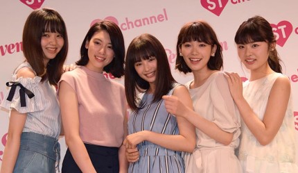 (左から)江野沢愛美、三吉彩花、広瀬すず、飯豊まりえ、古畑星夏