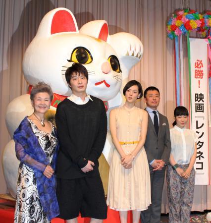 市川実日子 17匹の猫との共演を振り返る 猫にもいろんな性格がある と分析 エンタメovo オーヴォ