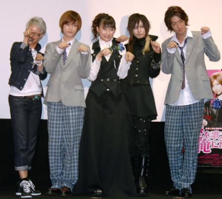 大国男児カラム 派手なスカートで原宿を歩いてみたい 映画 愛を歌うより俺に溺れろ 初日舞台あいさつ エンタメovo オーヴォ