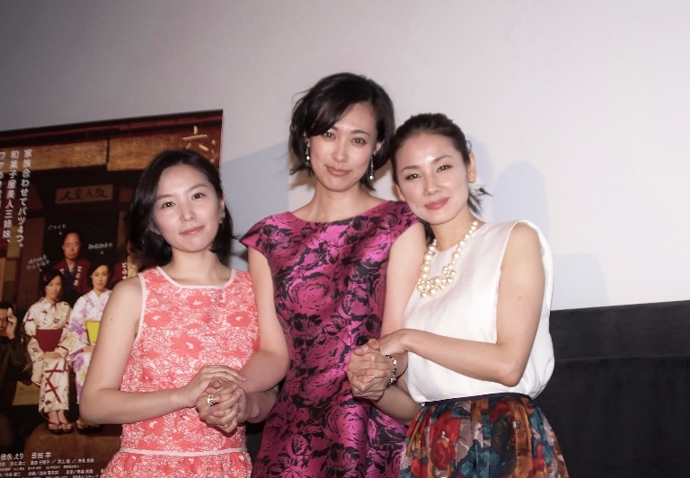 吹石一恵 離婚調停中の役は初めて 六月燈の三姉妹 舞台あいさつに登場 エンタメovo オーヴォ