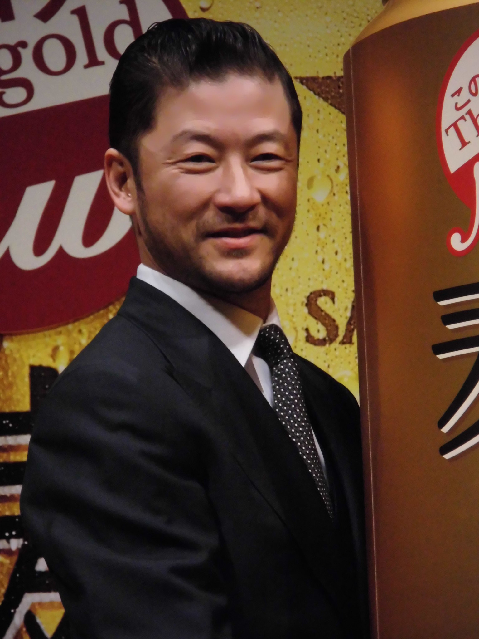 ｖ６岡田と浅野忠信のゴールデンコンビで新ｃｍ 浅野さんはコクがダダ漏れ エンタメovo オーヴォ