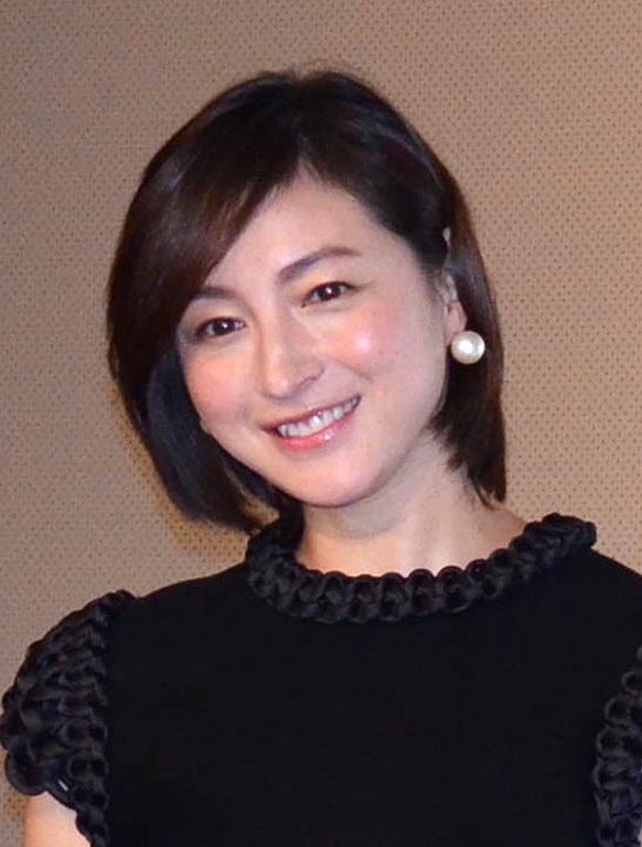 広末涼子 滝藤賢一夫妻が娘のパンツに大慌て はなちゃんのみそ汁 試写会でハプニング エンタメovo オーヴォ