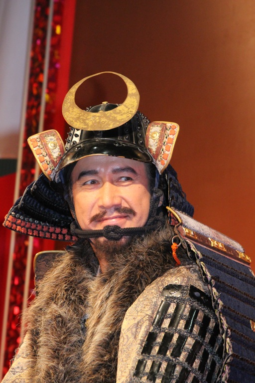 草刈正雄 息子 の堺 大泉に刀をプレゼント 僕も丹波哲郎さんから