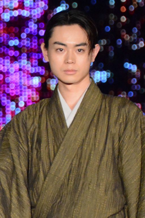 菅田将暉 舞台あいさつで珍しく緊張 広瀬すず 街中での打ち上げ花火に感激 エンタメovo オーヴォ