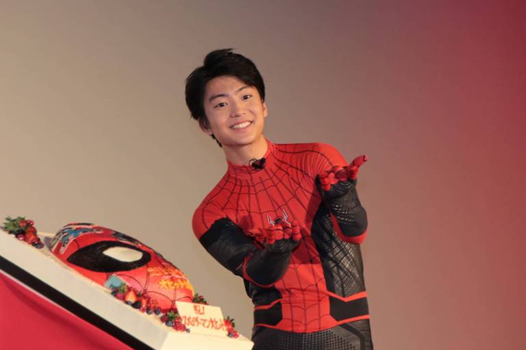 伊藤健太郎 スパイダーマンスーツで登場 正直めちゃくちゃ恥ずかしい エンタメovo オーヴォ