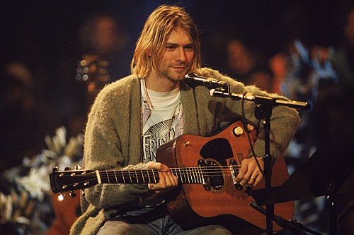 故カート・コバーン、『MTV Unplugged』で使用したギターが約6.4億円で ...