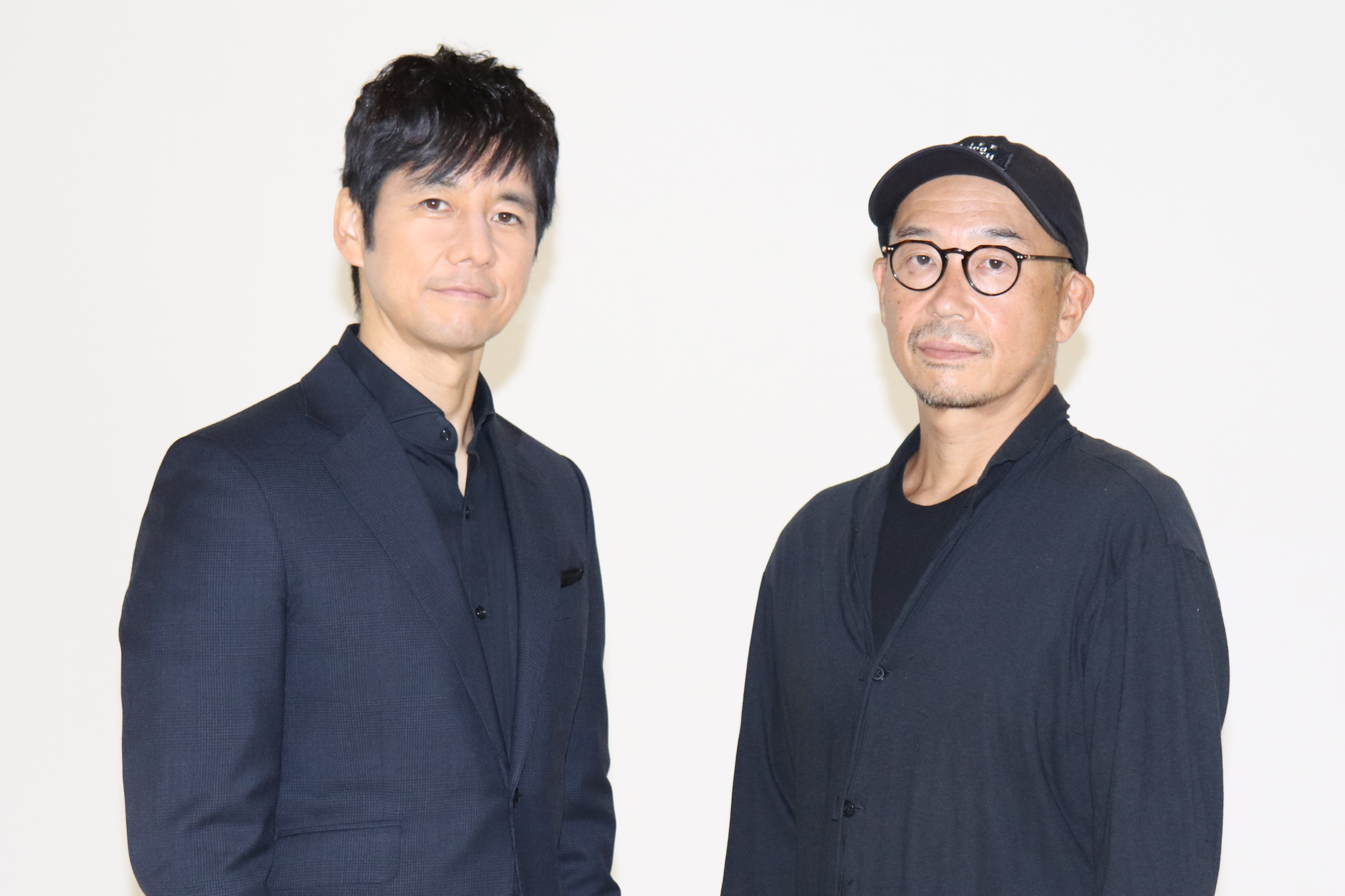 西島秀俊 大森作品に出てみたかった 大森立嗣監督 西島さんに助けられている感覚があった 日本映画界を支える２人が初タッグ グッバイ クルエル ワールド インタビュー エンタメovo オーヴォ